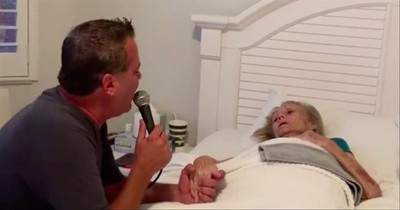 Singer Performs Frank Sinatra Hit To Fulfill Dying Woman's Last Request