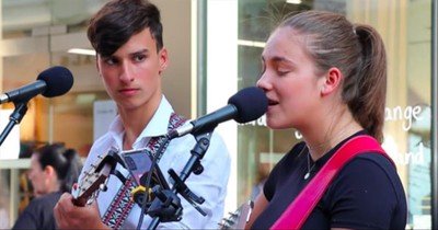 Young Street Buskers Sing 'Unchained Melody' Duet