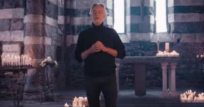 Andrea Bocelli Sings 'Hallelujah' From Leonard Cohen