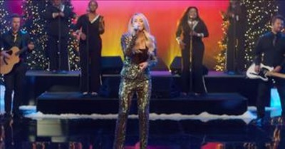 'Let There Be Peace' Carrie Underwood Live Christmas Performance 