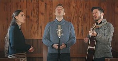 'Away In A Manger' Peter Hollens And Friends Sing Hymn In Church 