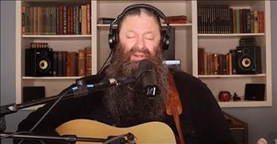 Folk Singer Performs 'Turn Your Eyes Upon Jesus' Classic Hymn 