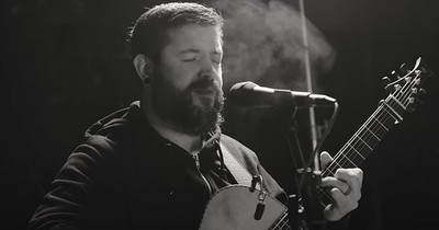 'Blessed Assurance' Hymn Performance From Irish Singer Steph MacLeod