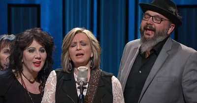 'It Is Well With My Soul' The Isaacs Perform At The Grand Ole Opry