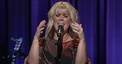 Natalie Grant And Husband Sing 'Alive / To God Be The Glory' At Grand Ole Opry 