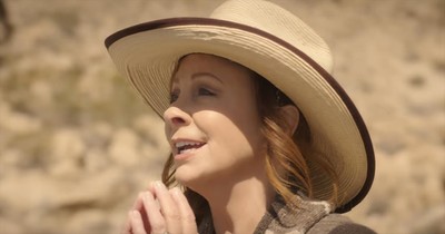 'Somehow You Do' Reba McEntire Official Music Video