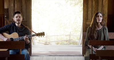 Husband And Wife Sing 'Amazing Grace' Duet