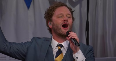 'How Great Thou' Classic Hymn From David Phelps