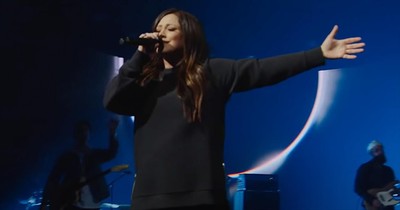 Kari Jobe - Revelation Song - Passion 2013 