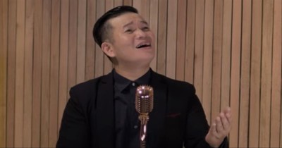 Dad Sings Powerful Rendition Of 'How Great Thou Art'