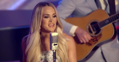 'Victory In Jesus' Carrie Underwood Performs Hymn Live At The Ryman