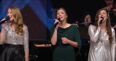 The Collingsworth Family Performs Christmas Spirit Medley 