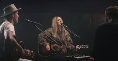 'Honey In The Rock' Brooke Ligertwood And Brandon Lake Acoustic Performance 