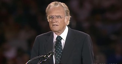 Classic Billy Graham Sermon Reminds Us To Make This One Change To Go To Heaven