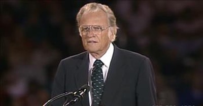 Classic Billy Graham Sermon Reminds Us To Make This One Change To Go To Heaven 