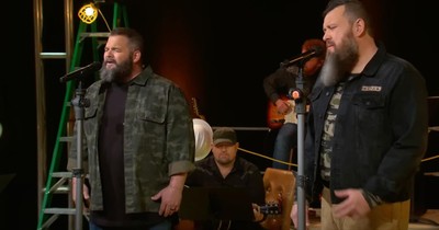 The Singing Contractors Perform 'Forever And Ever, Amen'