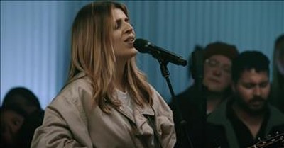 'Eagle's Wings' Live Performance From Hillsong Worship 