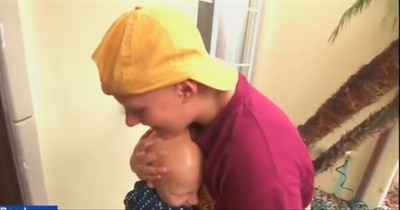 2 Girls With Alopecia Share A Heartwarming Friendship After Chance Meeting