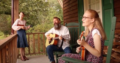 Christian Family Sings Bluegrass Rendition Of 'I'll Fly Away'