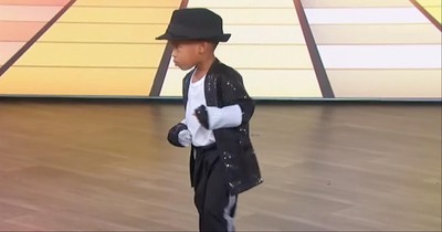 3-Year-Old Michael Jackson Impersonator Steals The Show With Jennifer Hudson
