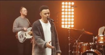 ‘Joy in the Morning’ by Tauren Wells on Kelly Clarkson TV Show 