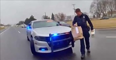 Police Officers Help Pregnant DoorDash Driver Deliver Order After Car Accident 
