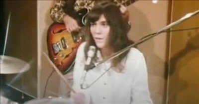Karen Carpenter's Vocals On '(They Long To Be) Close To You' Are Simply Chilling 