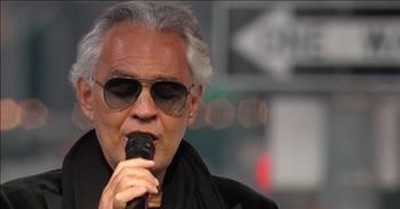 Andrea Bocelli Sings ‘Amazing Grace’ In The Middle Of Times Square 