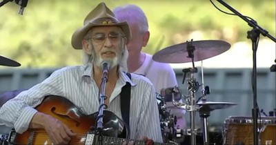 Classic Performance Of ‘Lord, I Hope This Day Is Good’ From Don Williams