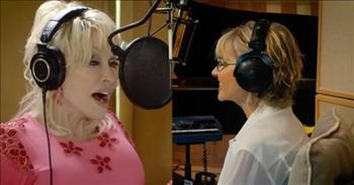 Dolly Parton And Olivia Newton-John Sing 'Jolene' Duet 