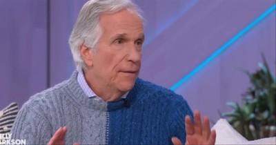 Henry Winkler Brings Kelly Clarkson To Tears With Message To Her Daughter