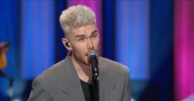 Colton Dixon Performs ‘Build A Boat’ At The Grand Ole Opry 