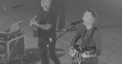 ‘No Longer Slaves’ Live From Bethel Music, The McClures And Amanda Cook