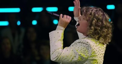 20-Year-Old With Big Vocals Earns Rare 4-Chair Turn On The Voice