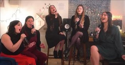 5 Women Perform Stunning Rendition of ‘Angels We Have Heard On High’ 