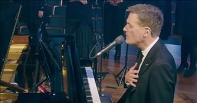 Michael W. Smith Delivers Moving 'Above All' Live Performance 