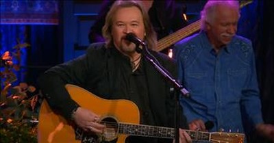 Travis Tritt Delivers Soul-Stirring Performance of 'When God Dips His Love In My Heart' 