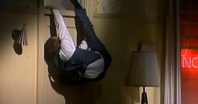 Tim Conway Checks Into Horrible Hotel In Hysterical Sketch