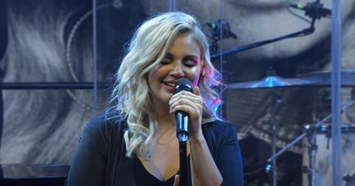 Beautiful Medley Of Dolly Parton's Biggest Hits