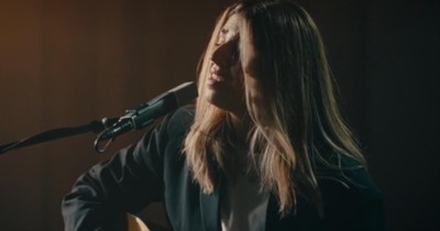 Brooke Ligertwood - Lead Me To The Cross ∞