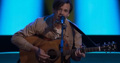 Navy Veteran's Impressive Cover of Bob Dylan Classic on The Voice