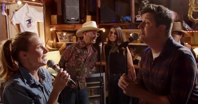 Beautiful Cover of Dolly Parton and Kenny Rogers’ ‘Islands in the Stream’