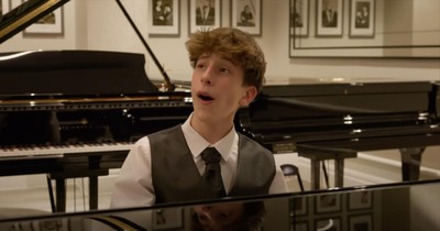 Teen’s Awe-Inspiring Cover of ‘The Prayer’