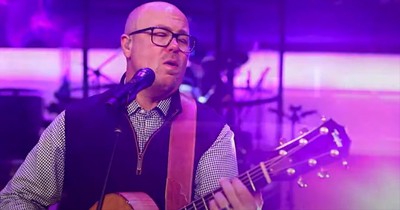 Praise and Worship Team's Moving 'I Can Only Imagine' Cover