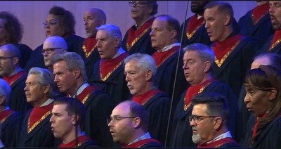 Choir’s Powerful ‘Holy, Holy, Holy! Lord God Almighty!’ Rendition Will Give You Chills