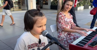 3-Year-Old’s Heartwarming Performance of ‘Fly Me to the Moon’ Delights