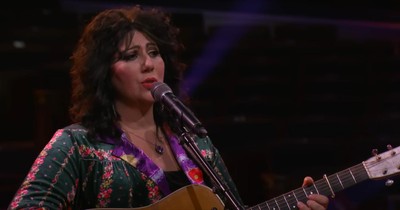 The Isaacs Captivate with Powerful ‘What a Beautiful Name’ Rendition