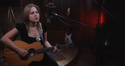 Young Woman’s Chilling ‘Sound of Silence’ Cover