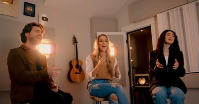 Caleb and Kelsey Join Genavieve Linkowski for 'Trust in God' and 'Blessed Assurance' Performance