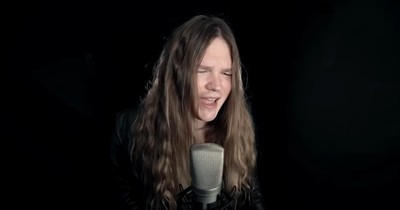 Rocker Wows with Powerful Rendition of ‘When a Man Loves a Woman’